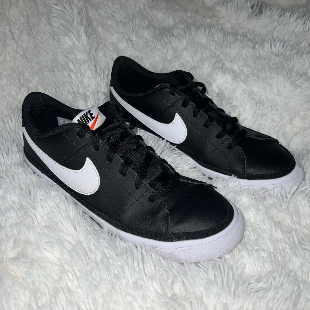 Nike Court Legacy Big Kids Trainers Size Boys 5.5Y / Women's 7